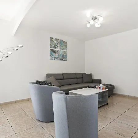 150m2, Piscine, Parking, Wifi, Clim Villa Saint-Raphaël